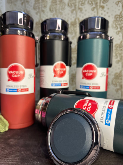 Vacuum insulated water bottle