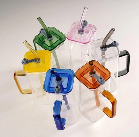 Plain Glass Sippers With Air Tight Lids
