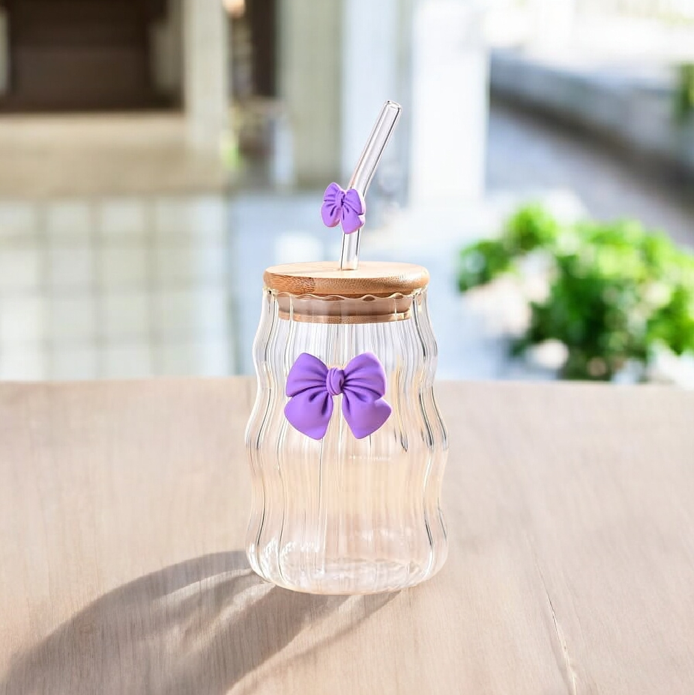 Wave-shaped bow glass sipper