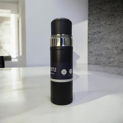 Vacuum flask, stainless steel bottle.