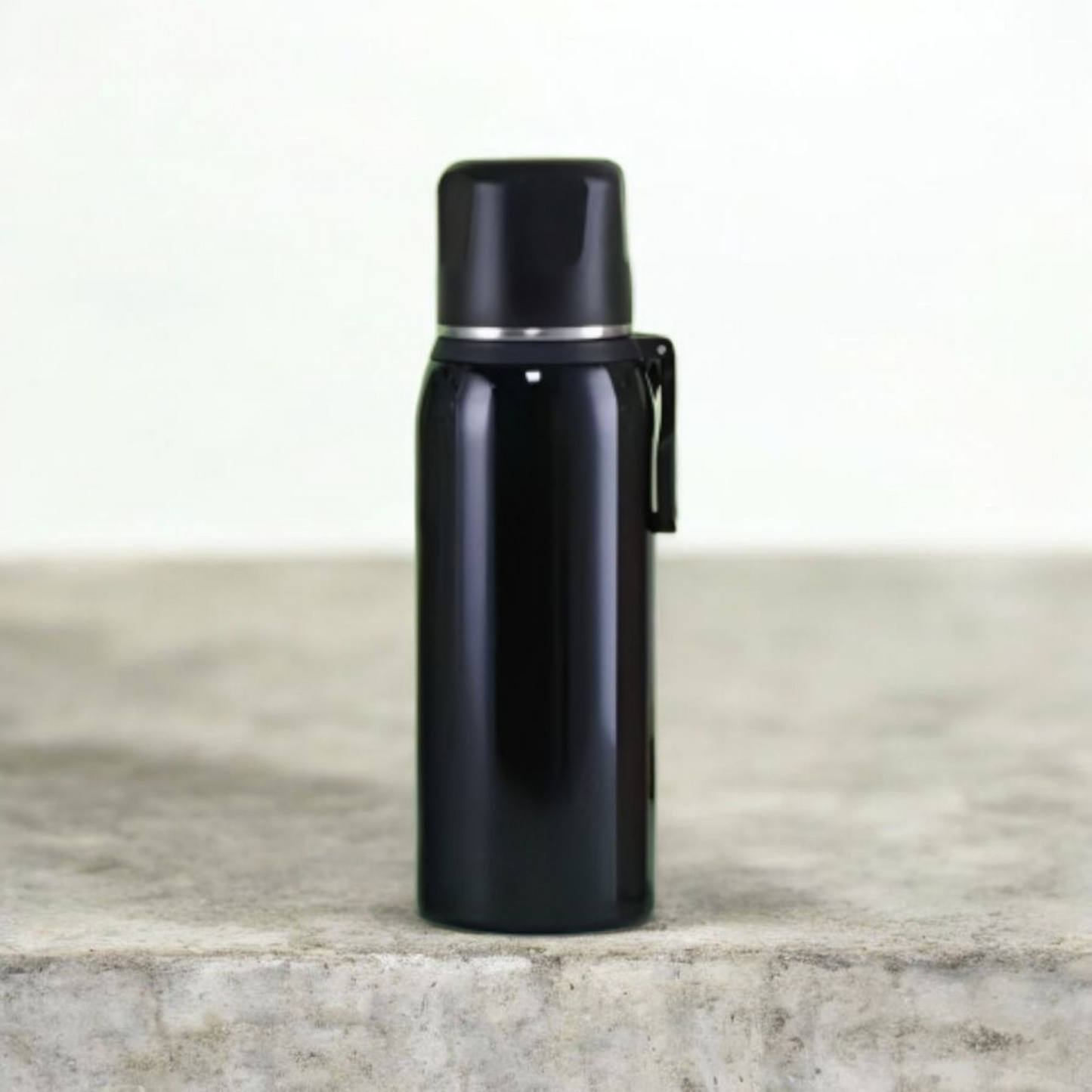 680ml Insulated Vacuum Water Bottle
